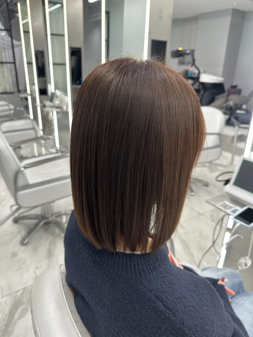 ショート トリートメント ハイトーン✖️ 縮毛矯正シュンペイのヘアスタイル