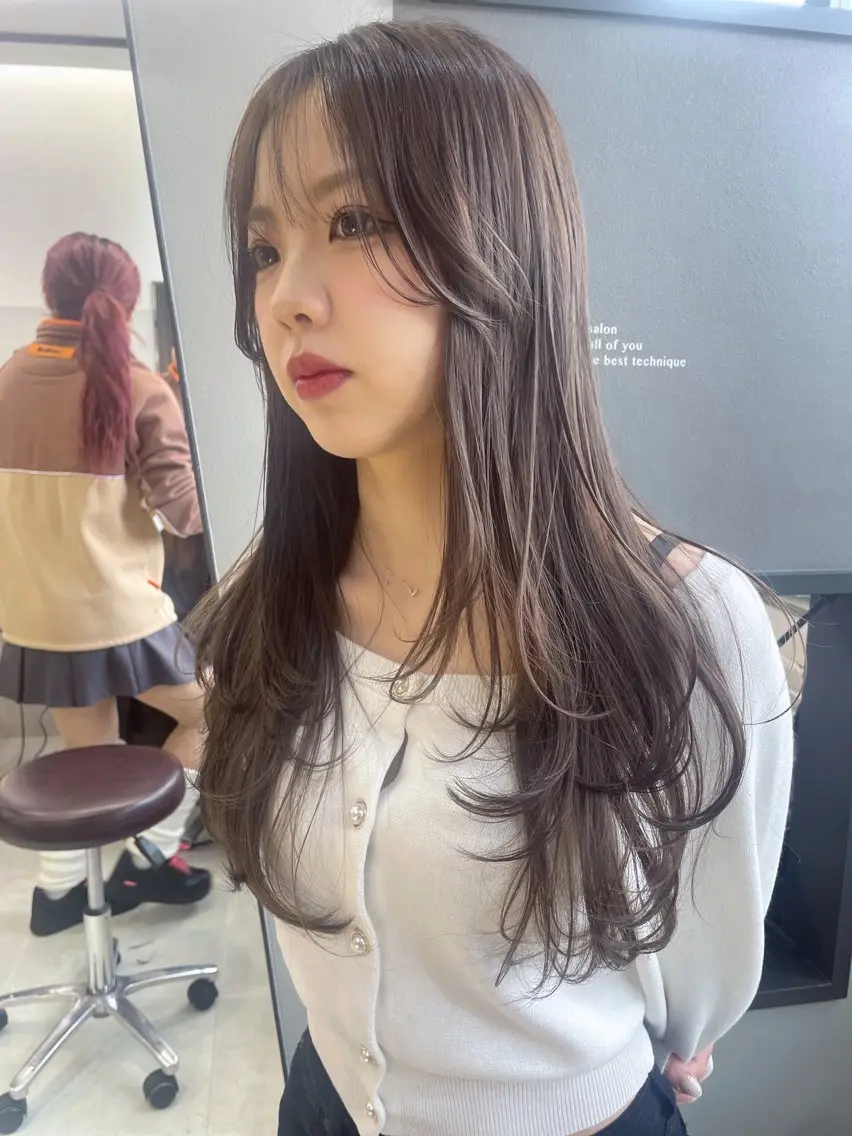 ロング カラー レイヤーカット AIRI layer cut hairのヘアスタイル