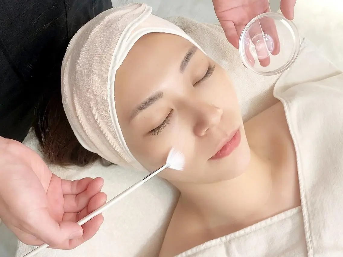 【大人ニキビ/ざらつき💎】🏥皮膚科医監修ピーリング✨フラッシュピール+美白パックの写真