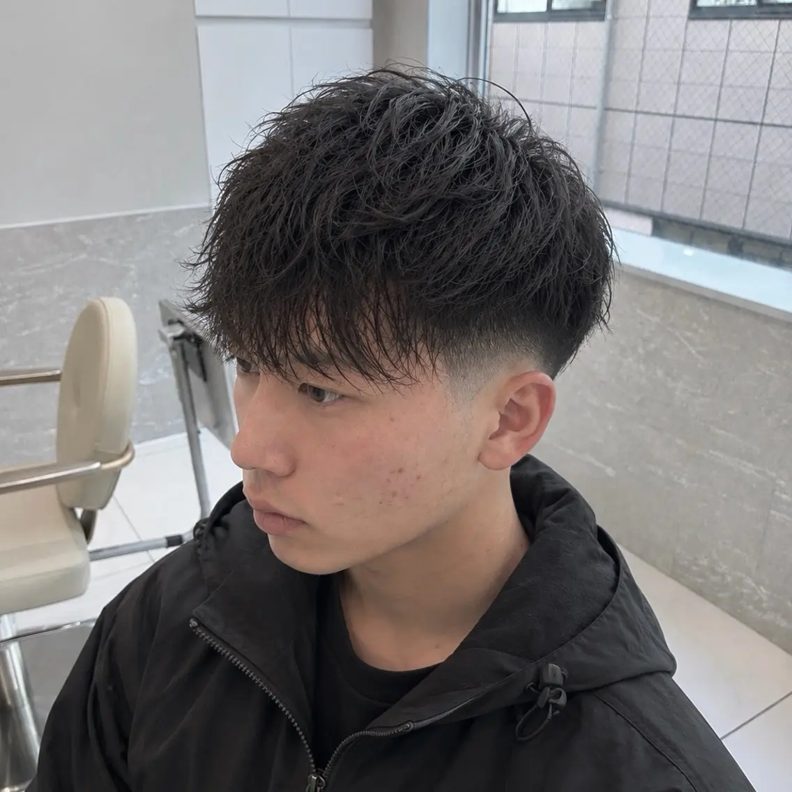 ショート メンズ フェードカット メンズパーマ ツーブロック ショートヘア 大人っぽさ🫧 /ニュアンス/こゆきのヘアスタイル