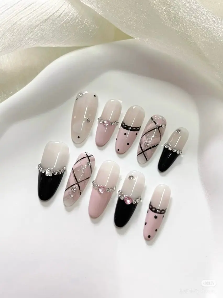 ネイル 長さ出し フレンチネイル グラデーション 卒業式 マグネットネイル ハンドネイル MIHANA NAILのネイルデザイン