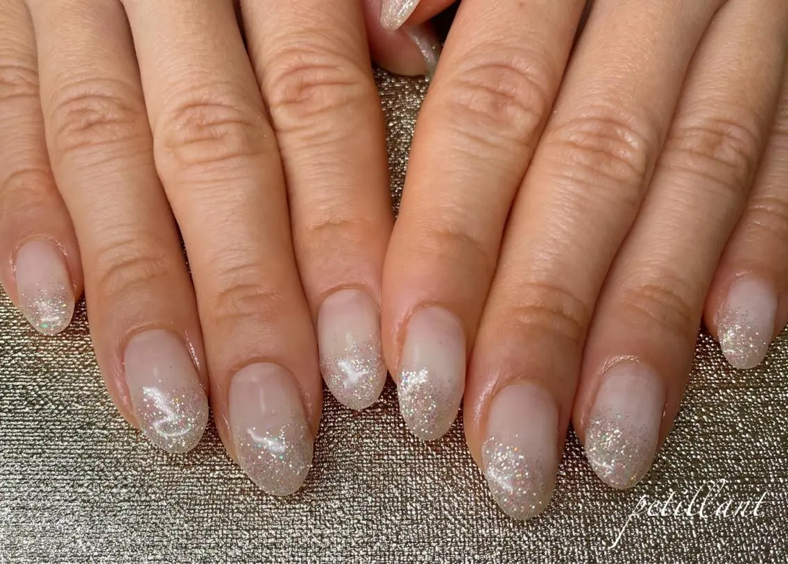 ネイル ブルー グラデーション ラメ(グリッター) ラメグラデーション ピンク nail salon petillantのネイルデザイン