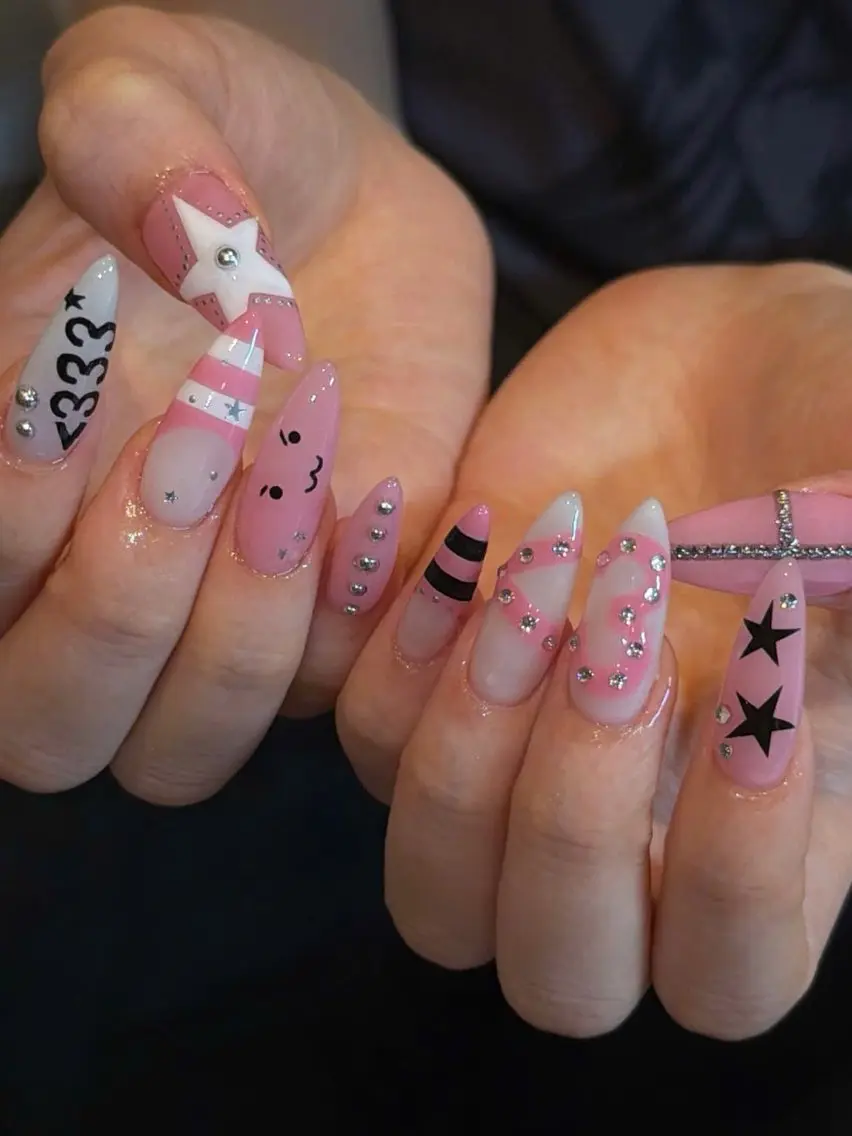 ネイル ガーリー ハート 韓国ネイル ニュアンスネイル リボン ハンドネイル Sora nail 長さ出し専門店のネイルデザイン