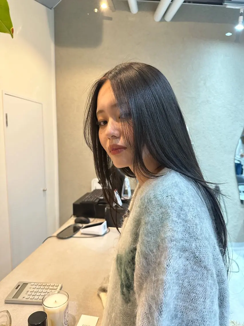ロング カラー Shiro RENのヘアスタイル
