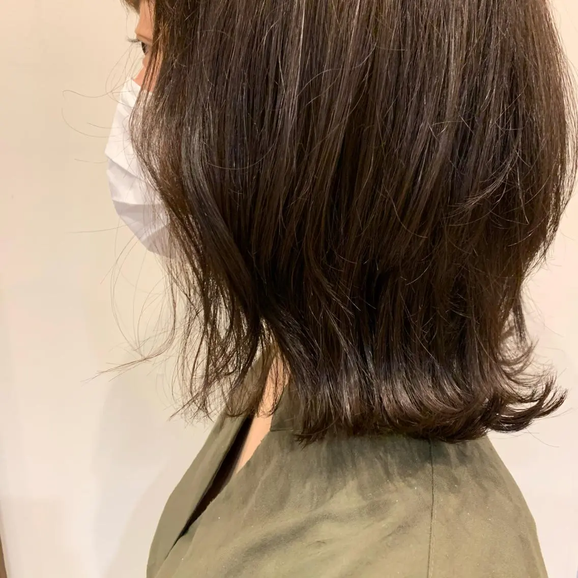 ミディアム レイヤーカット 石田 佳恋のヘアスタイル