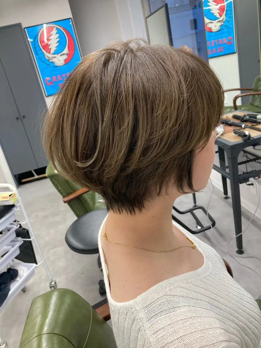 ショート カラー くびれヘア ショートヘア カット ヘアカラー トリートメント SHAFT Ieiriのヘアスタイル