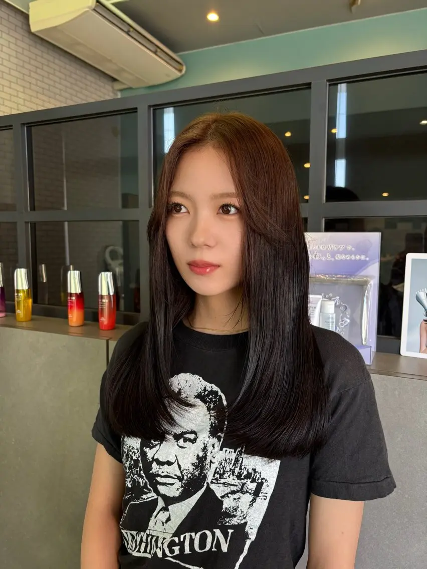セミロング 顔周りカット レイヤーカット ローレイヤー カット 🫧古田 穂香🫧カットモデルのヘアスタイル