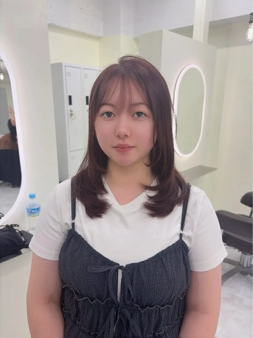 ミディアム ピンクブラウン レイヤーカット 中島 聖矢のヘアスタイル