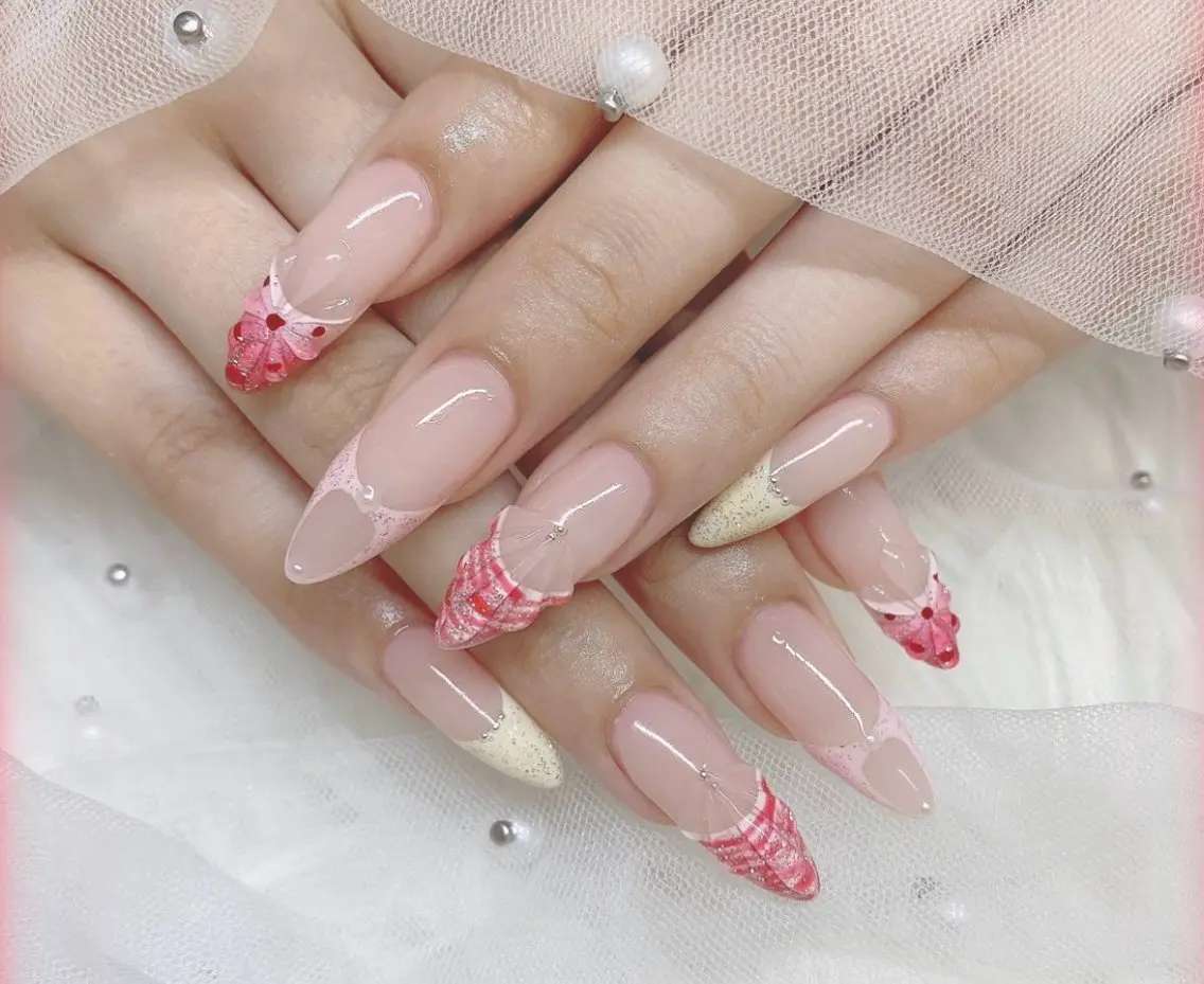 ネイル ハンドネイル I-nailロング /ワンホン/キラキラのネイルデザイン