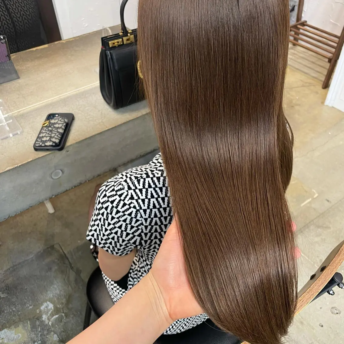 ロング カラー ブラウンカラー ショコラブラウン トリートメント 顔まわりカット✨艶髪 ✨髪質改善✨伴響佳のヘアスタイル