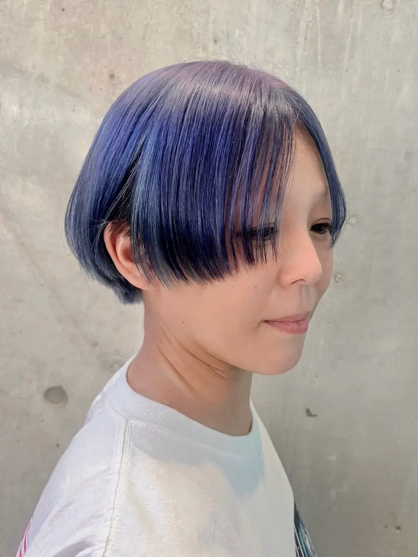 ショート カラー ブリーチ ブルーカラー デザインカラー ヘアカラー 派手髪デザインカラー ヒロカのヘアスタイル