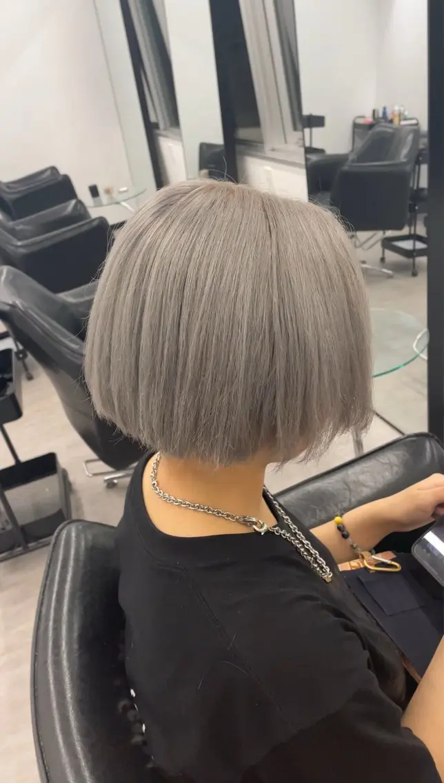 ショート カラー ダブルカラー 近藤 慧依のヘアスタイル