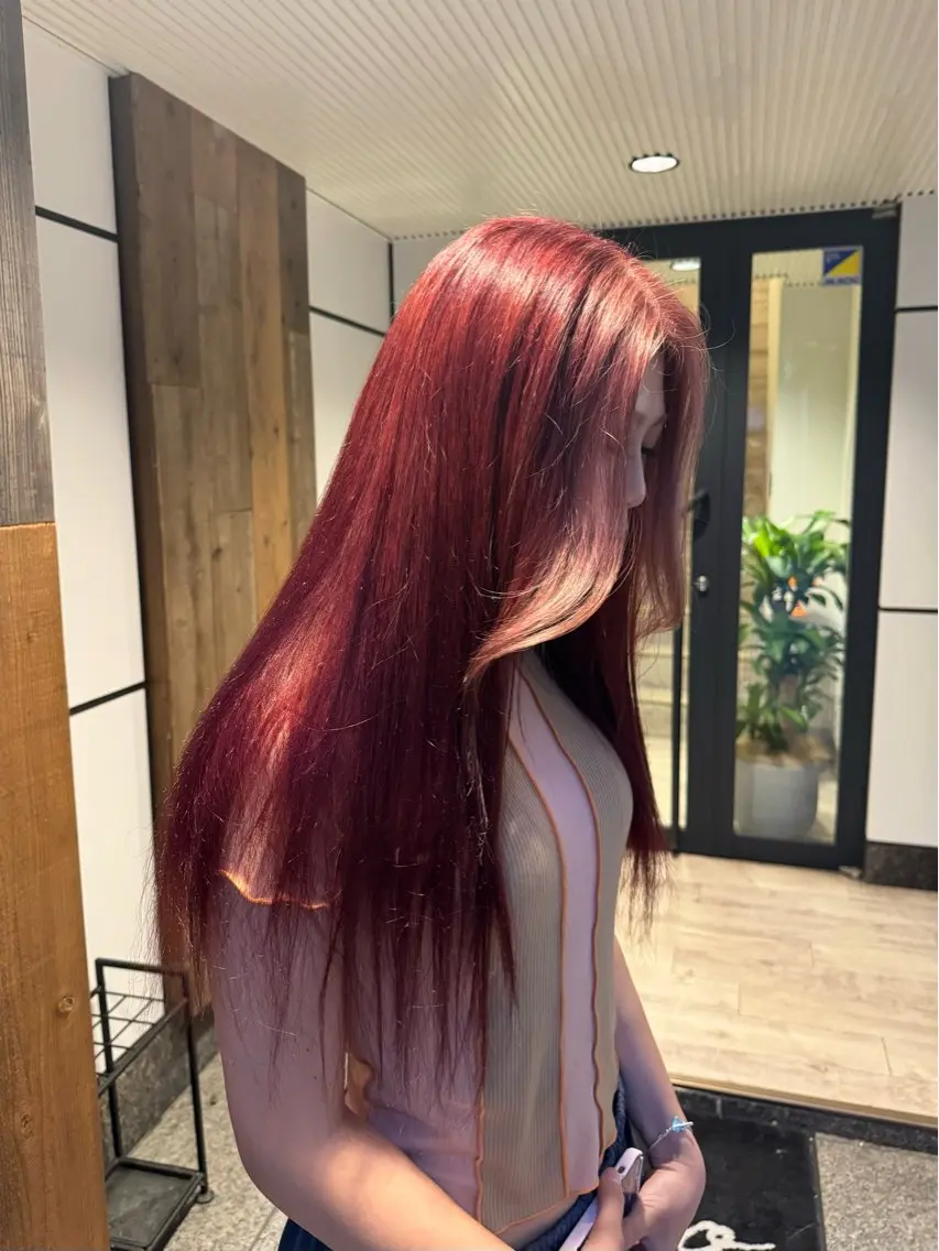 ロング カラー ピンクカラー 内沼 恵留菜のヘアスタイル