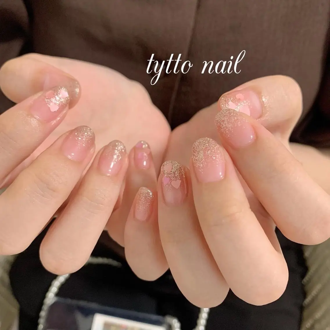 ネイル グラデーション ハート ホログラムネイル ラメ(グリッター) ラメグラデーション ハンドネイル tytto nail ❤︎‪‪eri‪‪のネイルデザイン