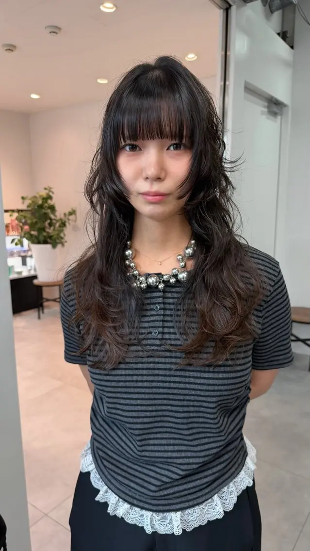 ロング パーマ ロングレイヤー レイヤーカット ロング デジタルパーマ 小田 晃瑛のヘアスタイル