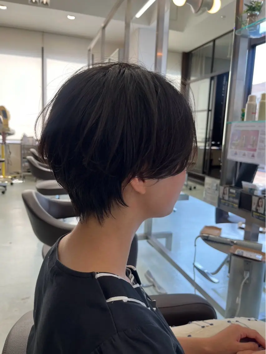 ショート カラー 新井優馬|縮毛矯正/ 地毛風ストレートのヘアスタイル