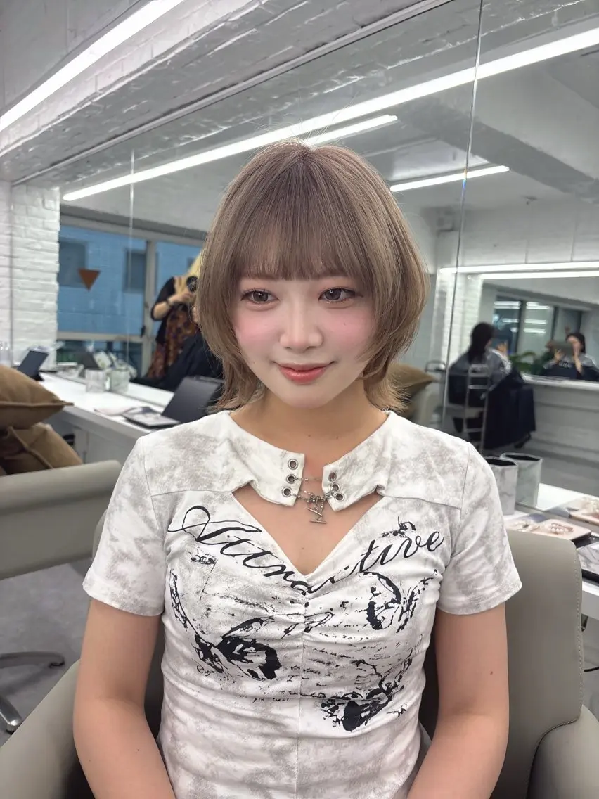 ショート カラー ヘアアレンジ ブリーチ ケアカラー 透明感カラー 顔まわりレイヤー 髪質改善 カット ヘアカラー トリートメント ヘアセット ✨綺麗が続くカット ✨/星野六三四のヘアスタイル