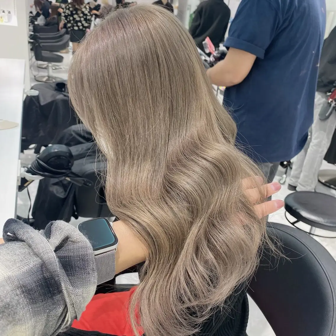 カラー ヘアカラー 🫧モテる💗ダメー ジレスハイトーン🫧のヘアスタイル