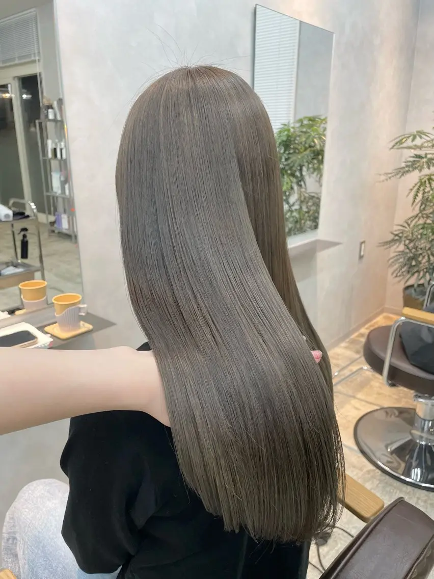 ロング カラー ヘアカラー 竹森 鈴乃のヘアスタイル