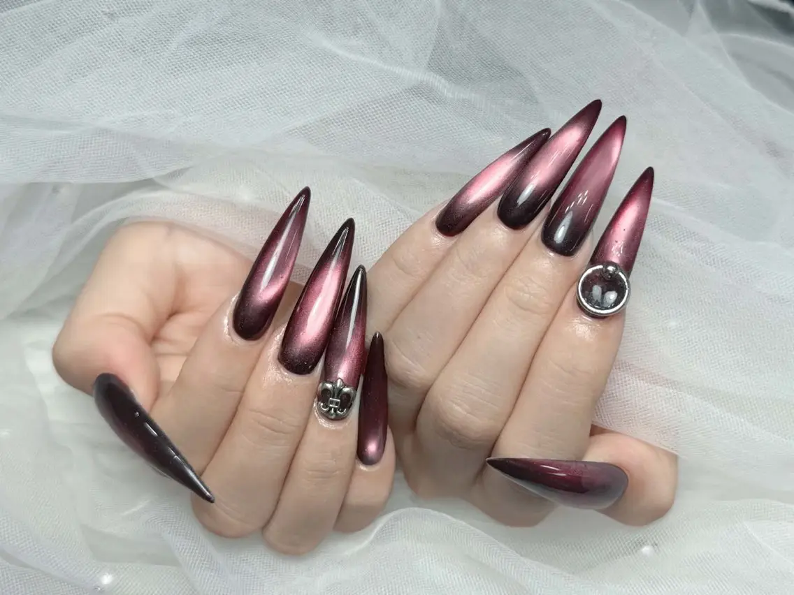 ネイル アートネイル 長さ出し ジェルネイル 韓国ネイル マグネットネイル ハンドネイル Cloudy Chan Nailのネイルデザイン