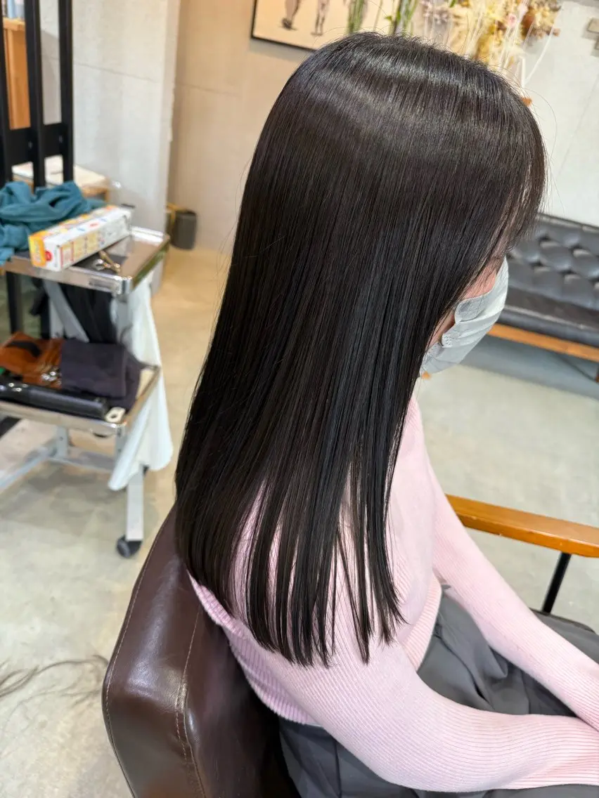 ロング カラー バレイヤージュ ブリーチ特化のヘアスタイル