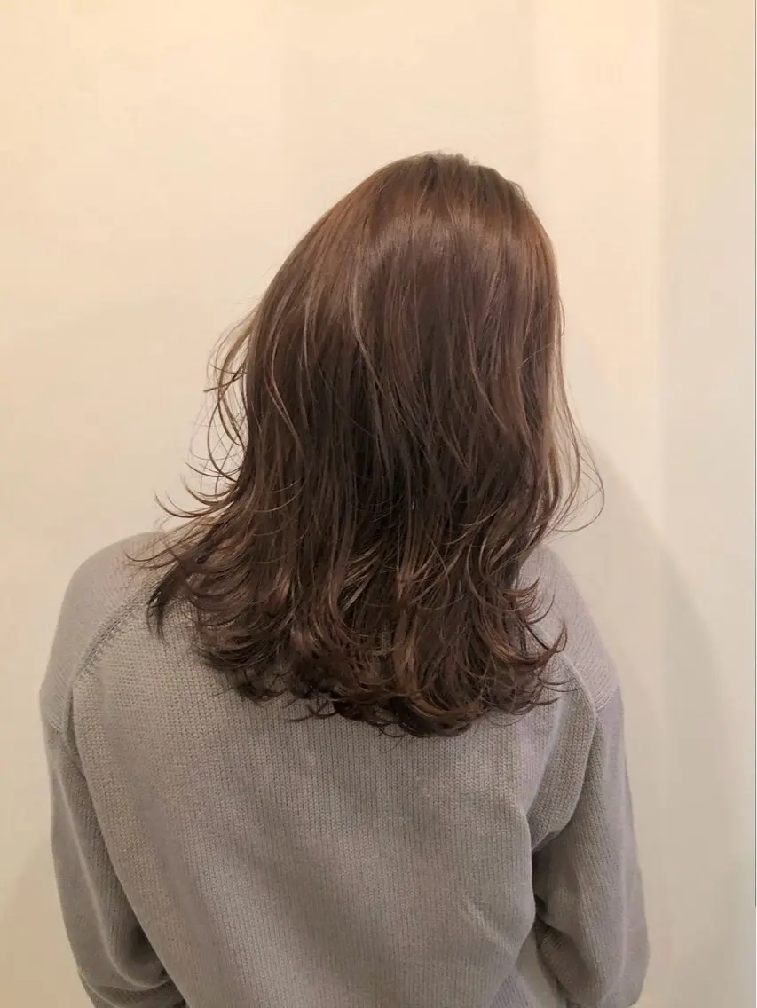 セミロング カラー ヘアカラー トリートメント 🩵ナチュラルカラー 🩵モモのヘアスタイル