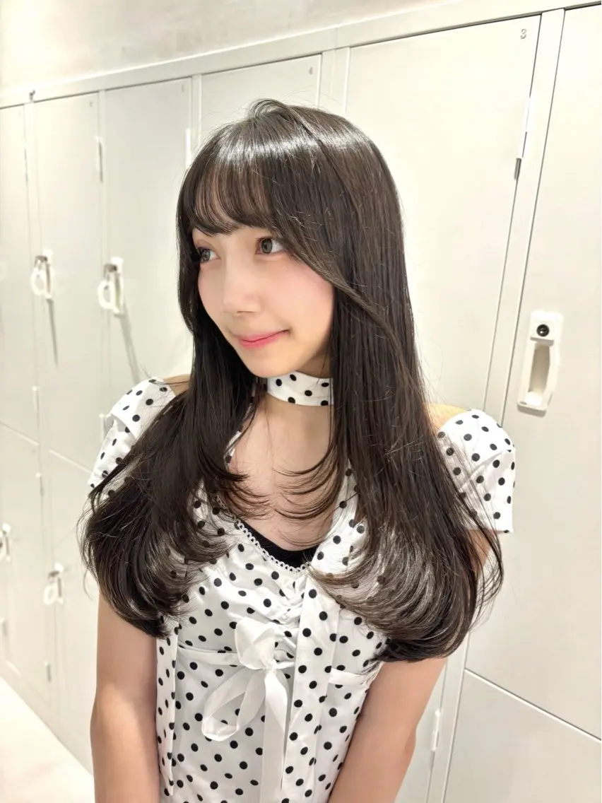 ロング 透明感カラー・レイヤ ー🎀amika🎀のヘアスタイル