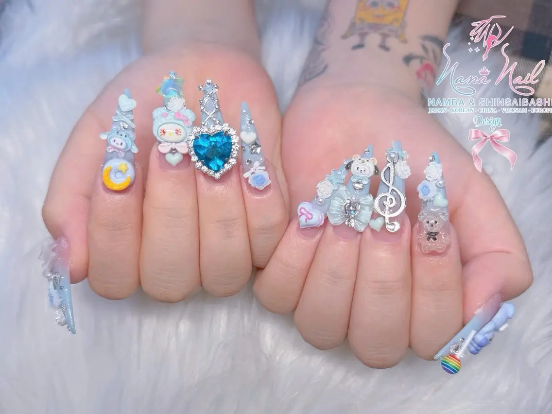 セミロング ハンドネイル Linanail Nambaのマツエク・マツパデザイン