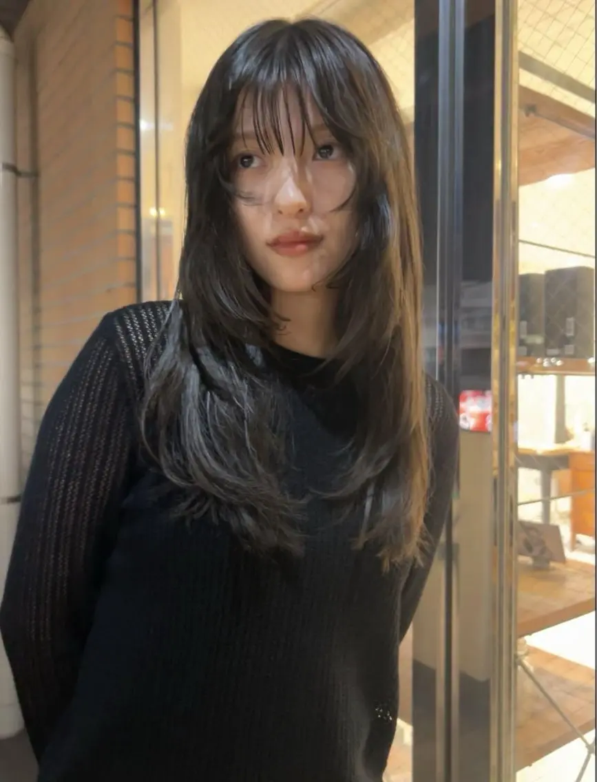 ロング カット momona english okのヘアスタイル