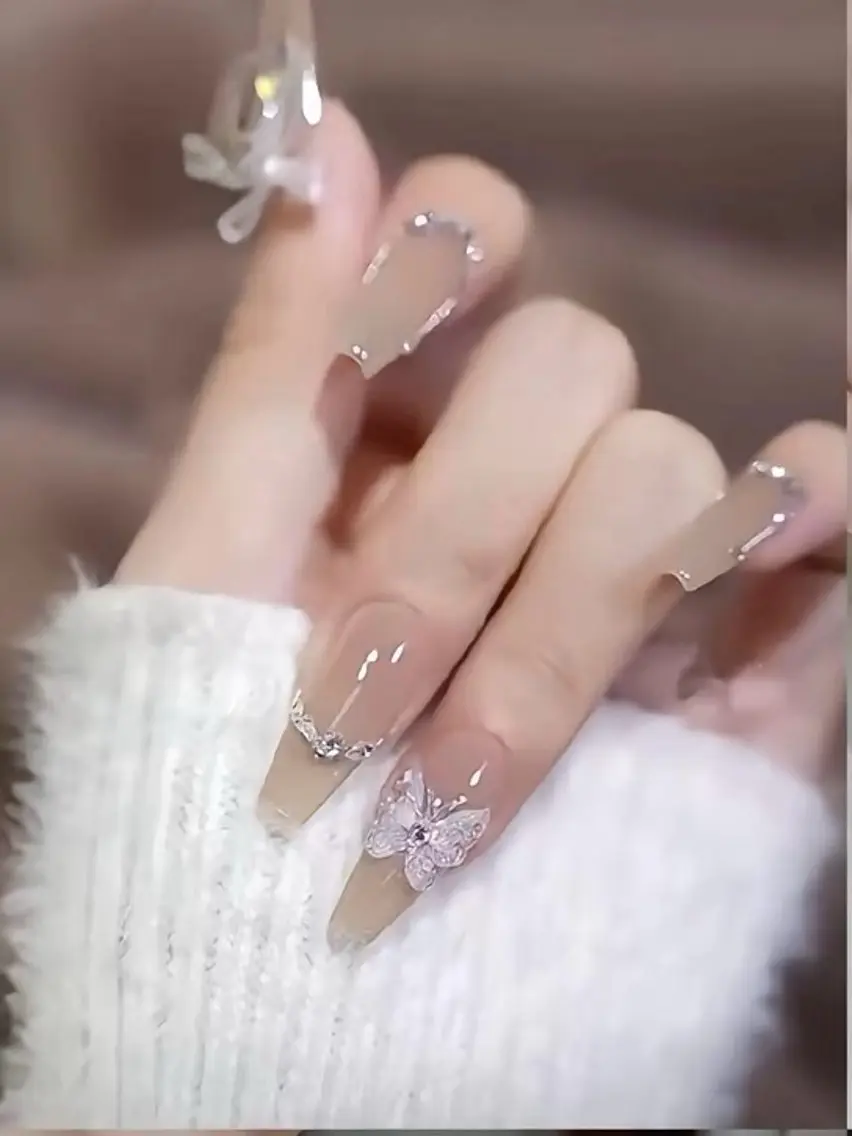 ネイル チークネイル 長さ出し フラワーネイル フレンチネイル ガーリー SunNail池袋駅 ワンホンネイルのネイルデザイン