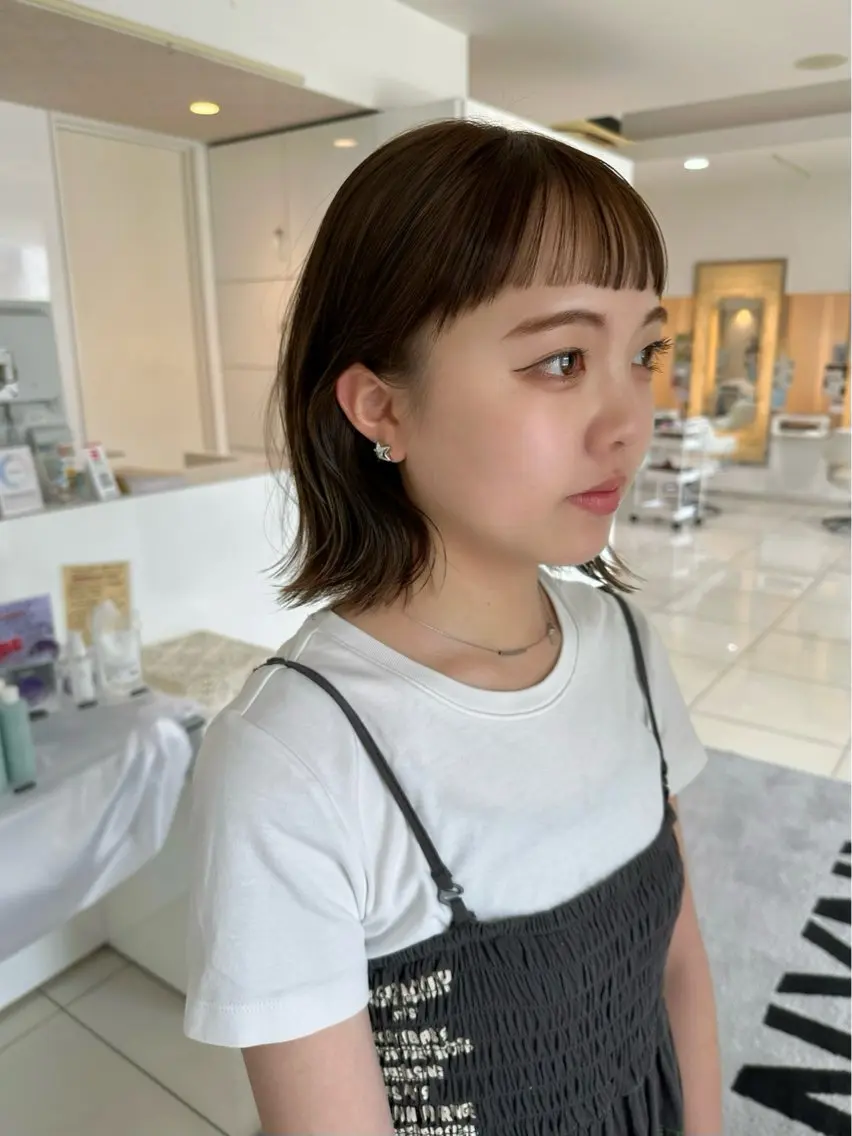 ショート カラー ボブ オン眉 カット ヘアカラー トリートメント 田中 あかねのヘアスタイル
