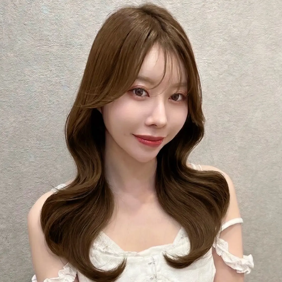 セミロング カット ヘアカラー トリートメント 韓国🎀レイヤー/艶 髪/縮毛矯正/ユリナのヘアスタイル
