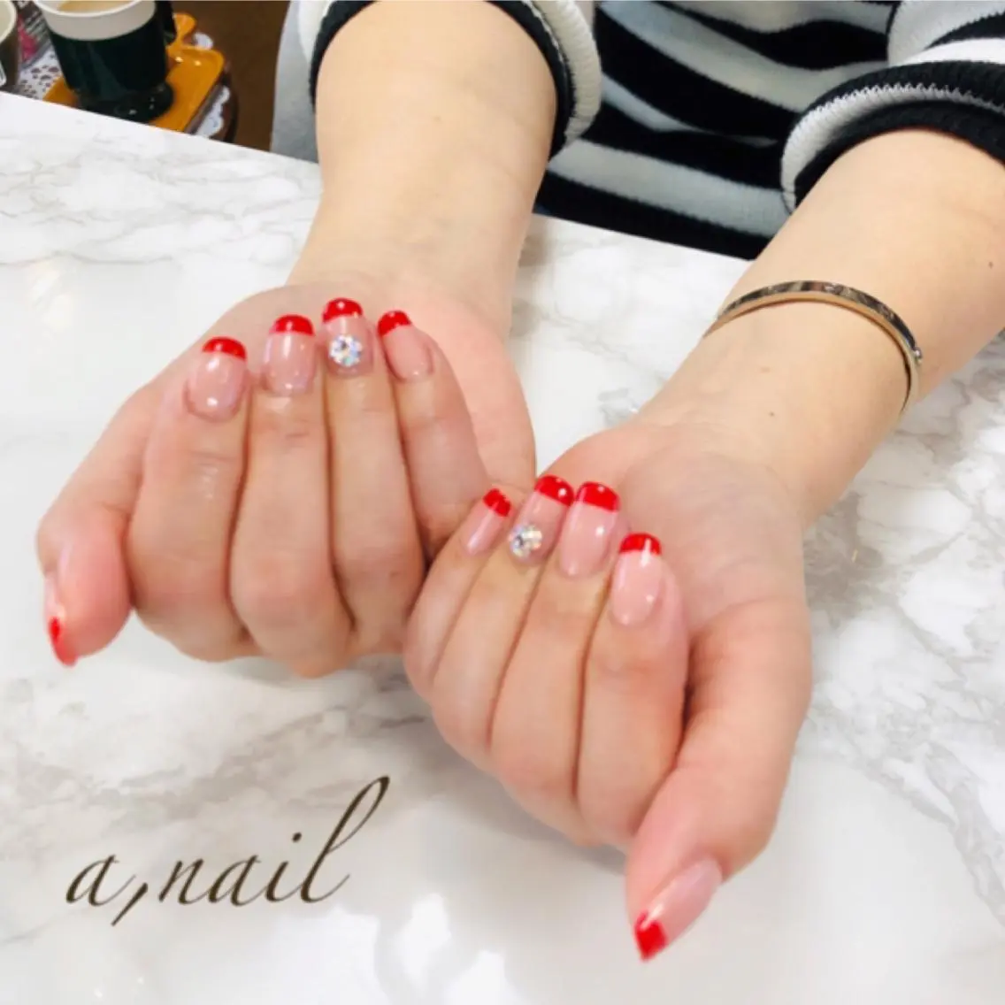 ネイル フットネイル フレンチネイル ラメ(グリッター) ニュアンスネイル オフィスネイル ハンドネイル ネイルサロン エーネイルのネイルデザイン