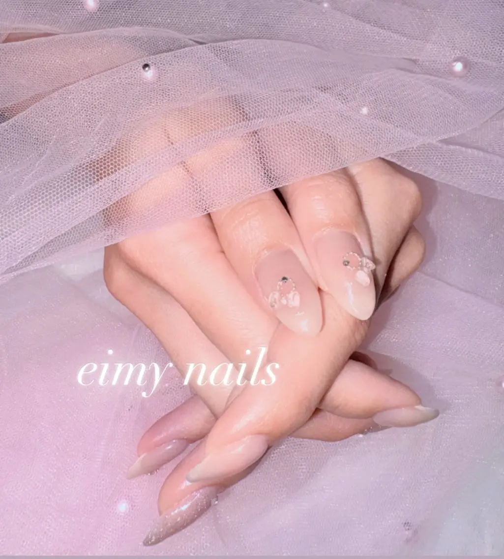 ネイル チークネイル ピンク ストーンネイル ハンドネイル eimy nails♡のネイルデザイン