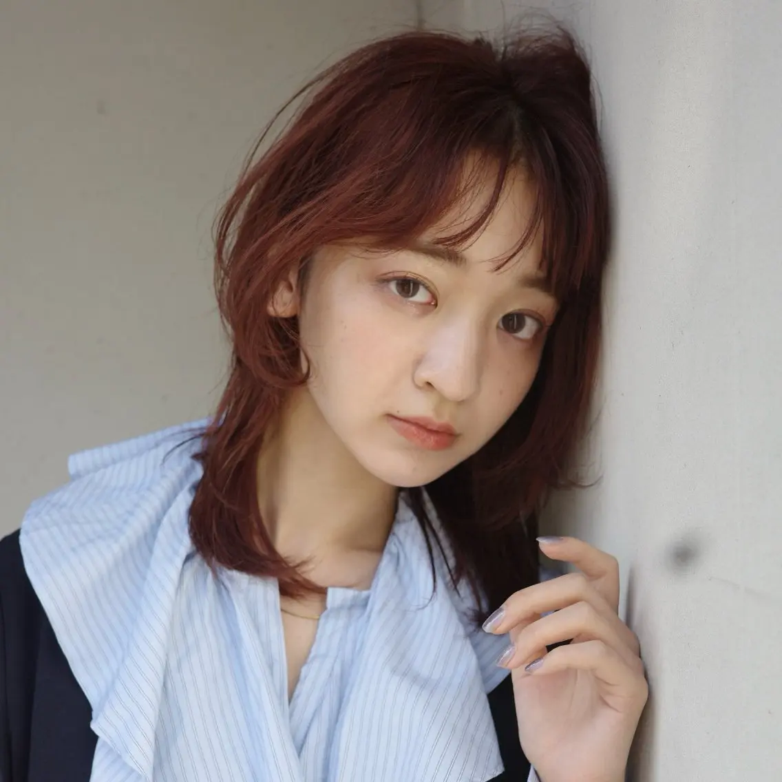 ミディアム カラー ベージュカラー オレンジ オレンジベージュ レイヤーカット クロスパーマ× 透明感カラー✂︎のヘアスタイル
