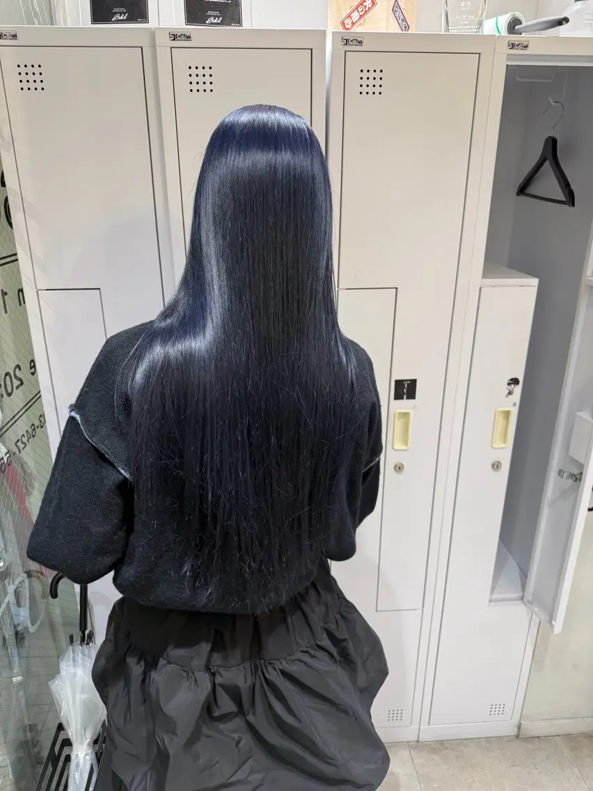 ロング カラー アッシュ ベージュカラー ブリーチ ブルーカラー 透明感カラー ヘアカラー ハイトーン/ブリーチ 💙みずき💙のヘアスタイル