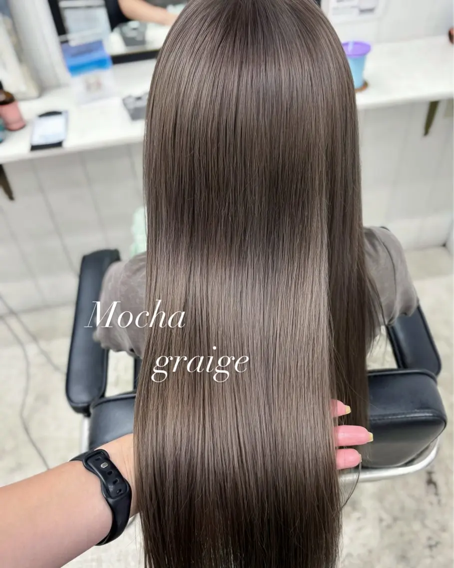 ロング カラー ブリーチ カット ヘアカラー トリートメント Ann./艶髪 /レイヤーカットのヘアスタイル