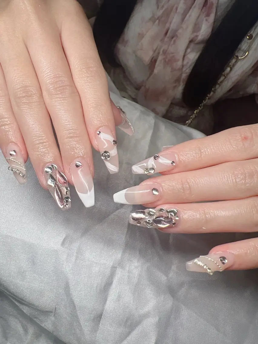 ネイル 長さ出し グラデーション 卒業式 キラキラネイル マグネットネイル ハンドネイル Lee Nailsのネイルデザイン