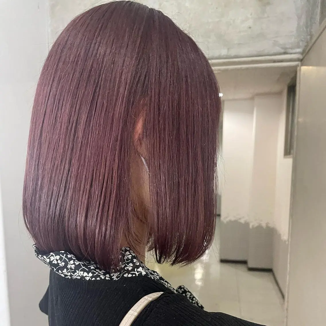 ミディアム カラー ブリーチ ダブルカラー イヤリングカラー トリートメント 吉村 夏椰のヘアスタイル