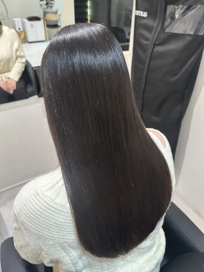 セミロング 縮毛矯正 トリートメント Emuest心斎橋 SAKIのヘアスタイル