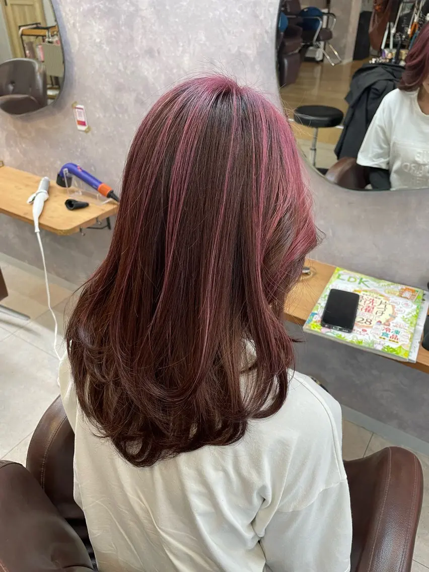 ミディアム カラー 中嶋 颯和のヘアスタイル