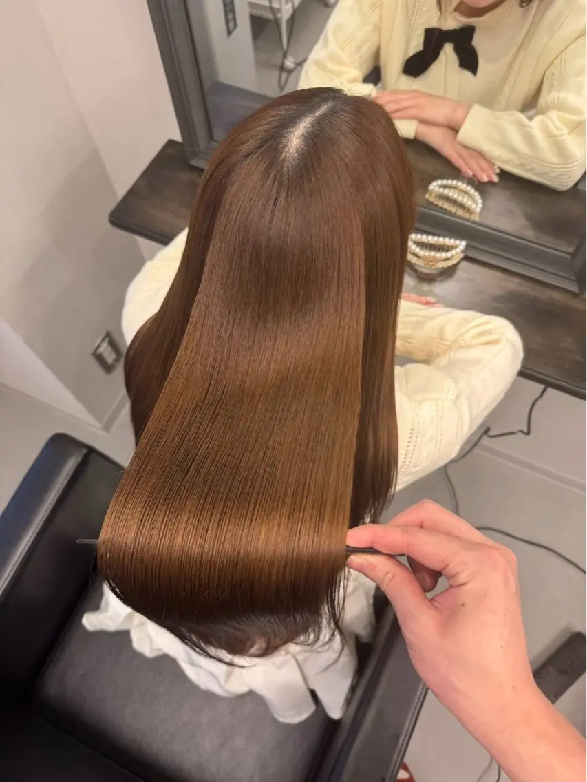 カット+ブリーチ無しダブルカラー+髪質改善トリートメントの写真