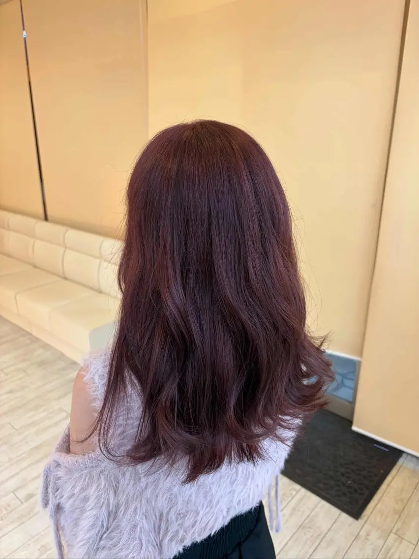 ロング カラー 西山 月鈴のヘアスタイル