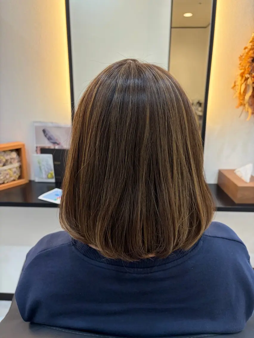 ミディアム ハイライト ヘアカラー トリートメント SATO RISAのヘアスタイル