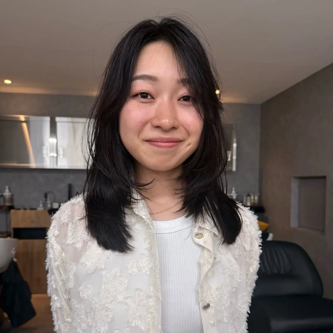 ミディアム カラー ミディアムレイヤー レイヤーカット カットモデル yumekaのヘアスタイル