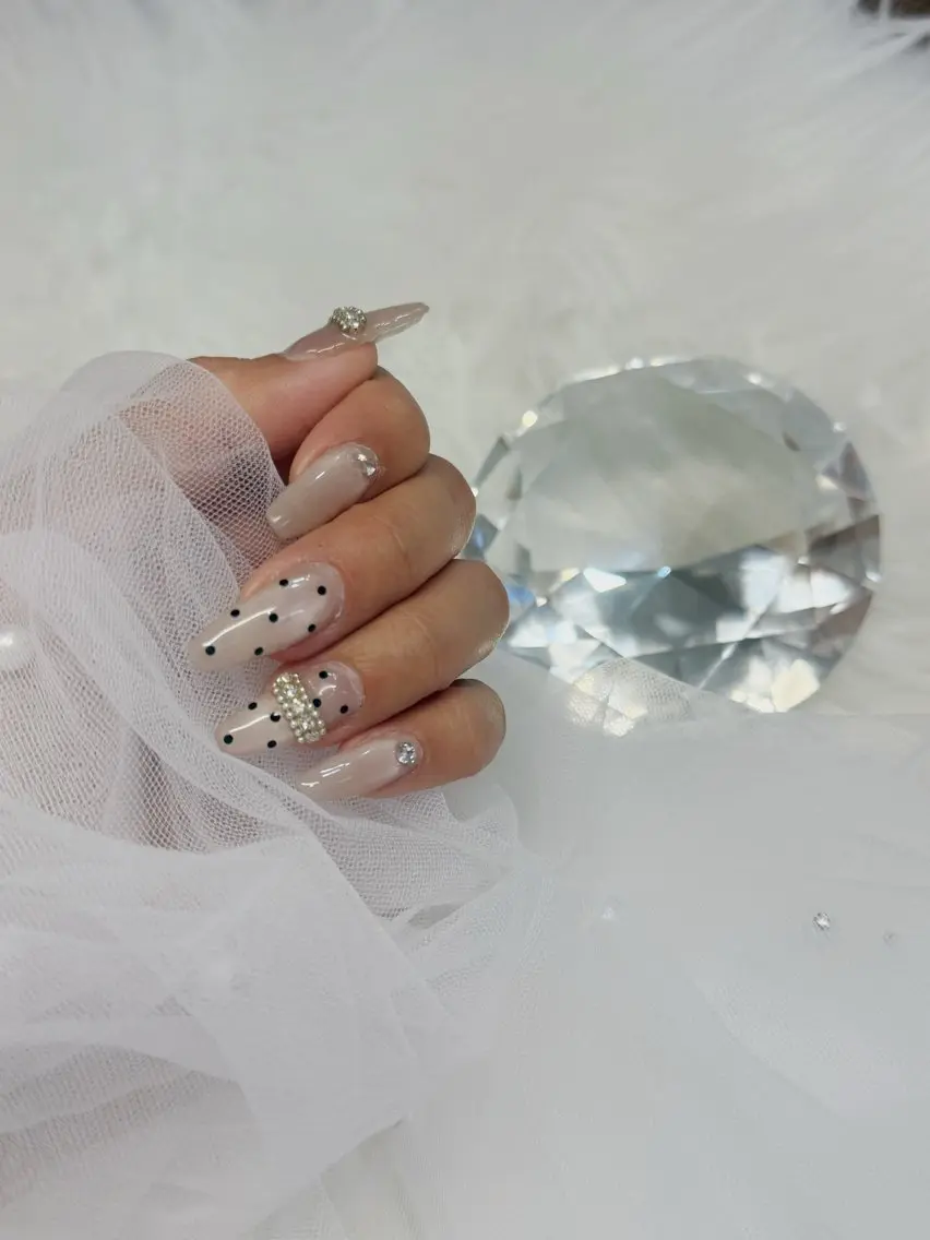 ネイル reyel🦋 seinaのネイルデザイン