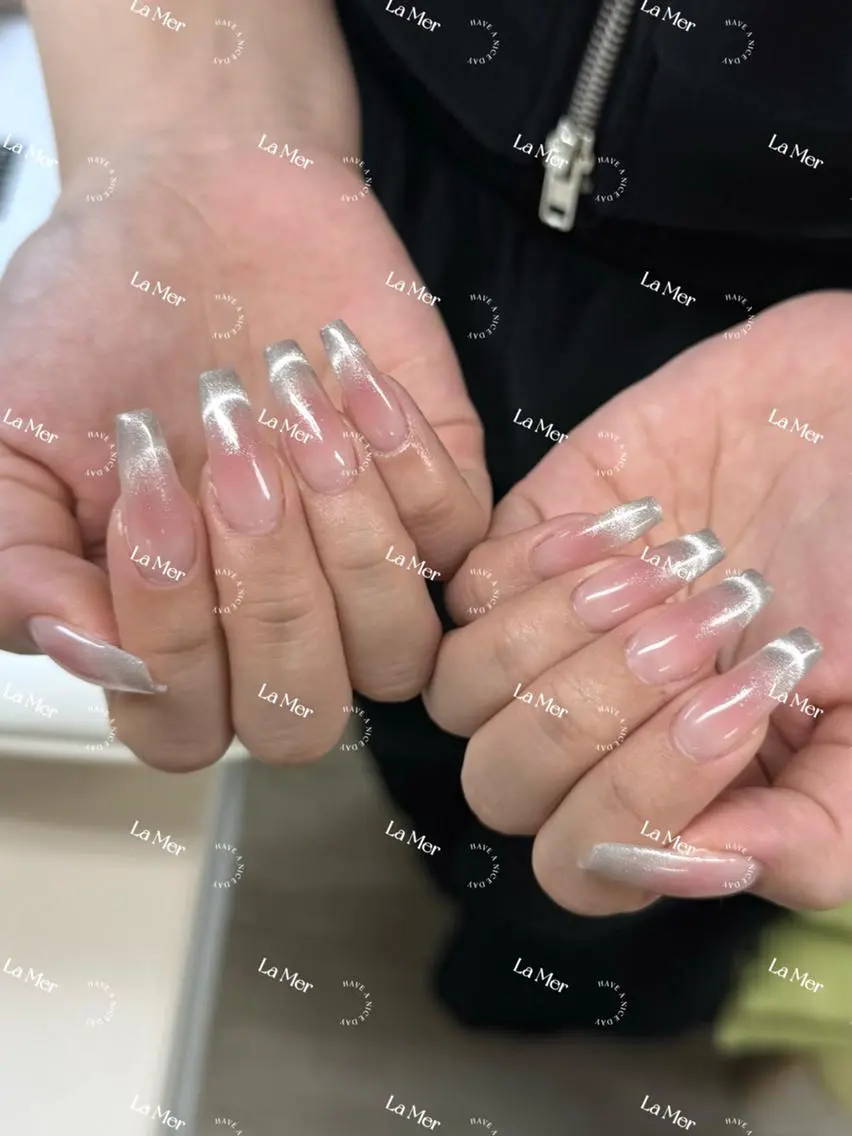 🍓🍓チークマグネットフレンチネイル🍓🍓6990の写真