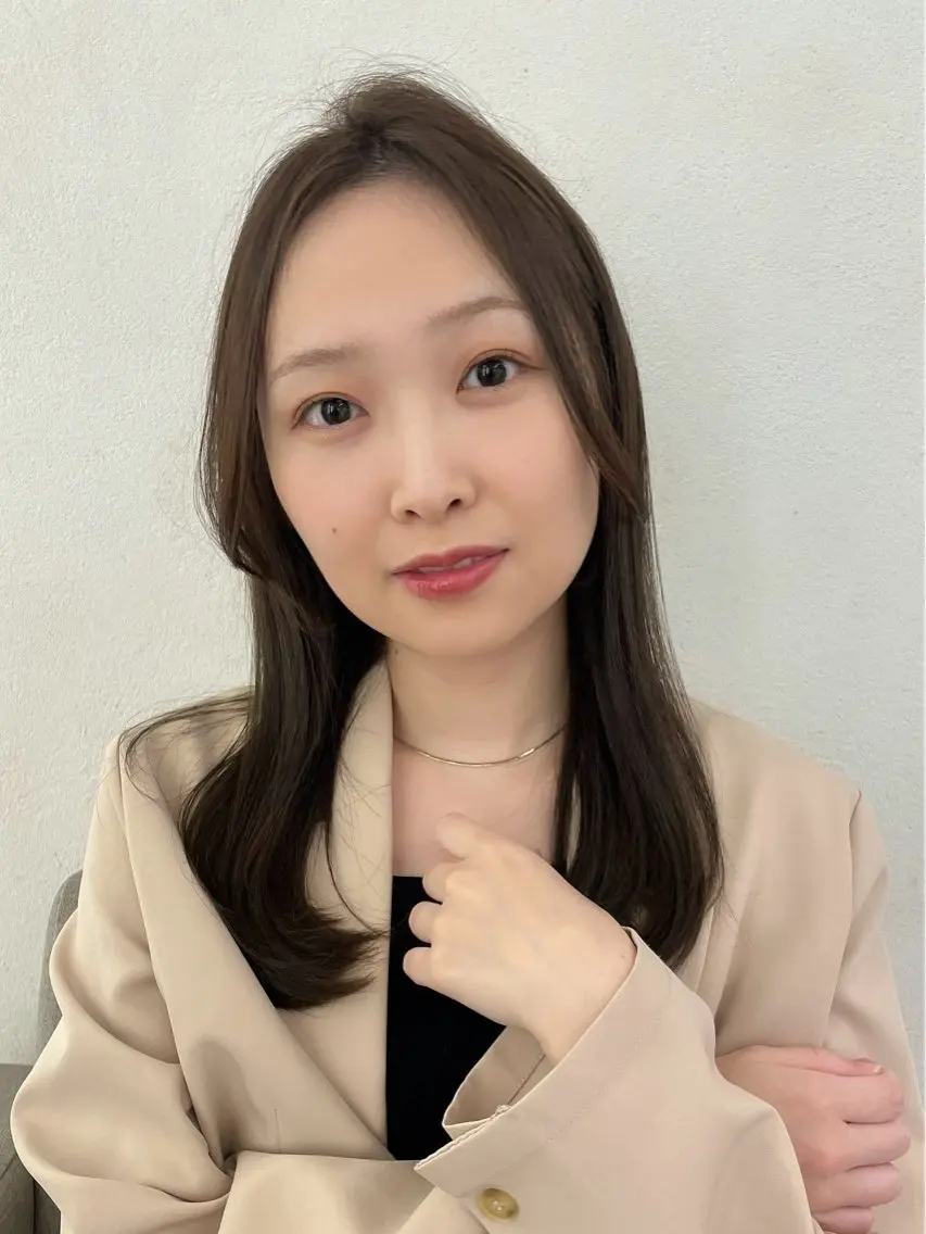 ロング 米澤 由衣のヘアスタイル