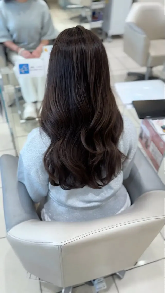 カラー 透明感カラー カット 海希/ブリーチ透明カ ラー/レイヤーカットのヘアスタイル