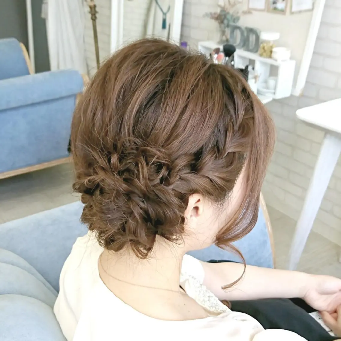 ヘアアレンジ ミディアム 植田 真理のエステ・リラクイメージ